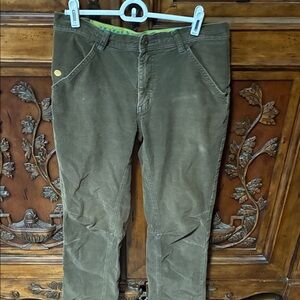 Moon Climbing UK Women’s Olive Green Corduroy Pants Size Medium